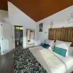 게스트하우스 Refugio Com Jacuzzi E Vista Mar Estreito Da Calheta