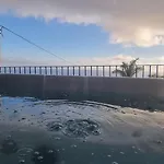 게스트하우스 Refugio Com Jacuzzi E Vista Mar Estreito Da Calheta