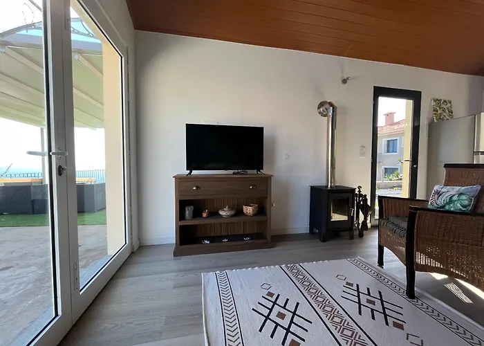 Refugio Com Jacuzzi E Vista Mar Estreito Da Calheta