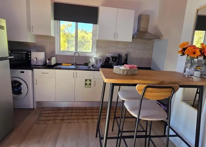 Pensjonat Refugio Com Jacuzzi E Vista Mar Estreito Da Calheta